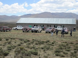 A tour group stops for lunch